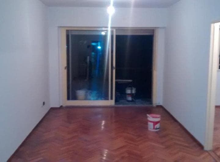 Se alquila departamento de 2 ambientes en Villa Crespo, ubicado en 4° piso con a
