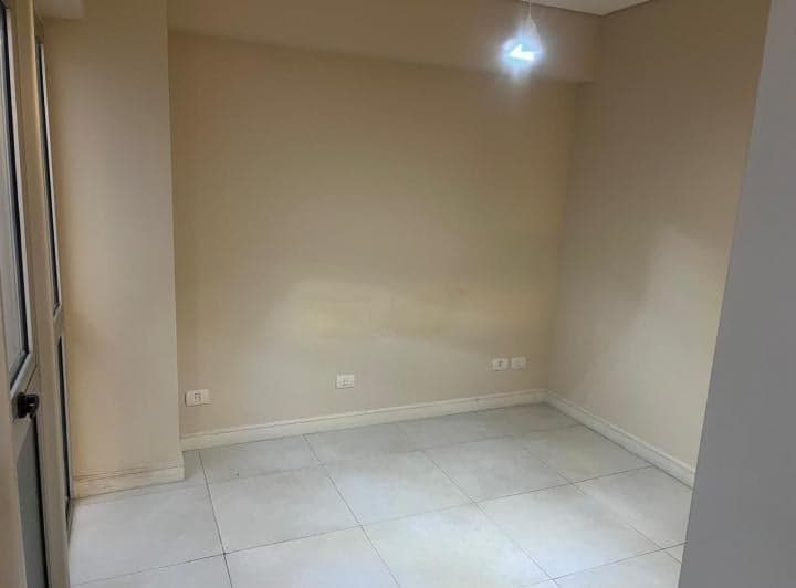 Excelente departamento dos ambientes cuarto piso.
Excelente ubicación.

Excelent