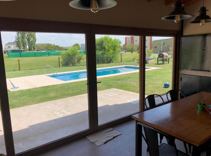 Casa en Alquiler de 5 ambientes Cruz del Sur