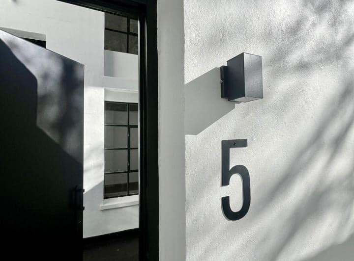 Este hermoso PH con orientación NE se encuentra dentro del exclusivo complejo "F
