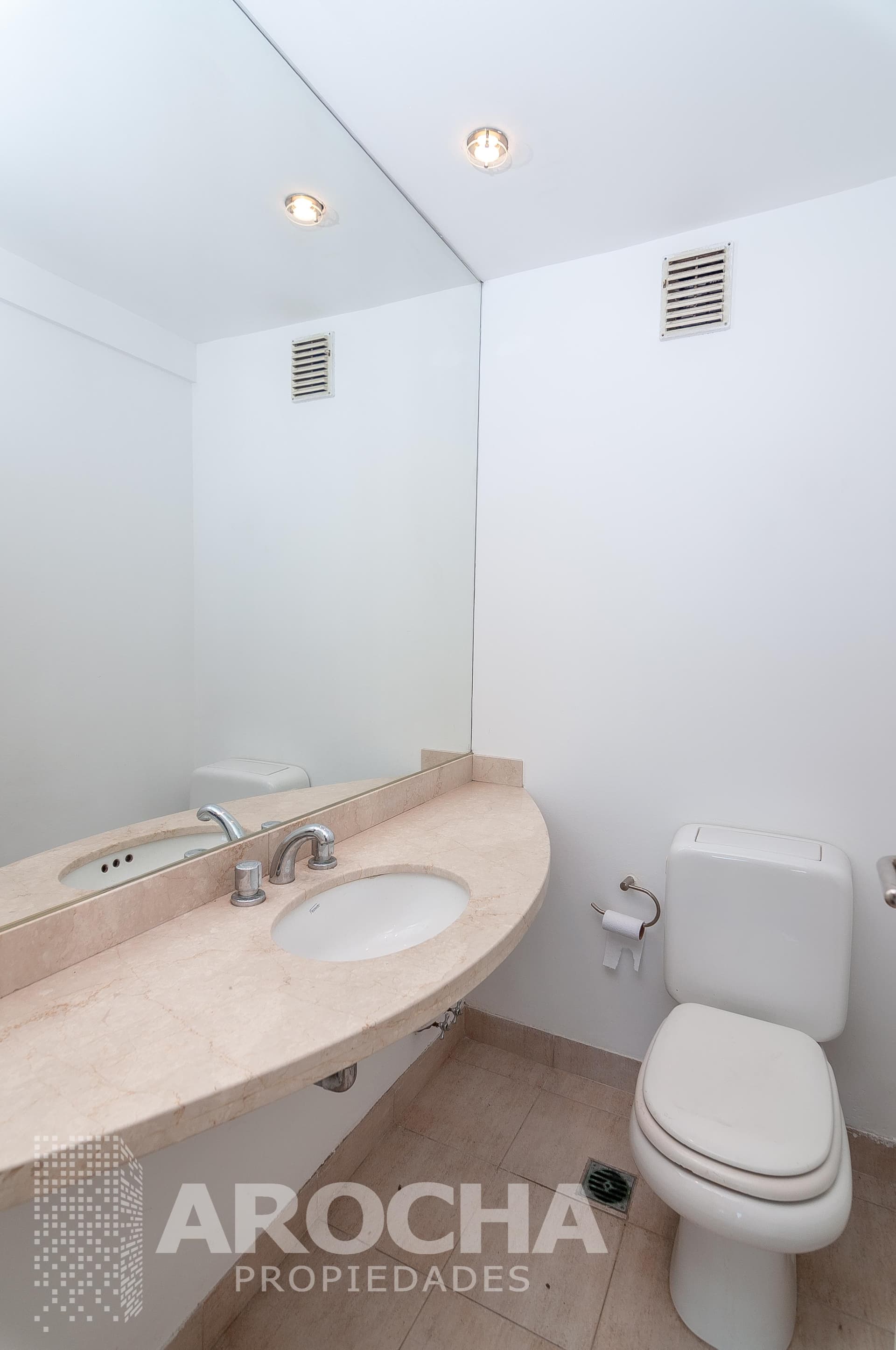 Toilette de recepción
