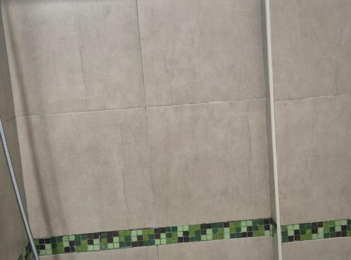 Comodo, monoambiente con cocina separada, balcon al contrafrentre.
Muy buena ubi