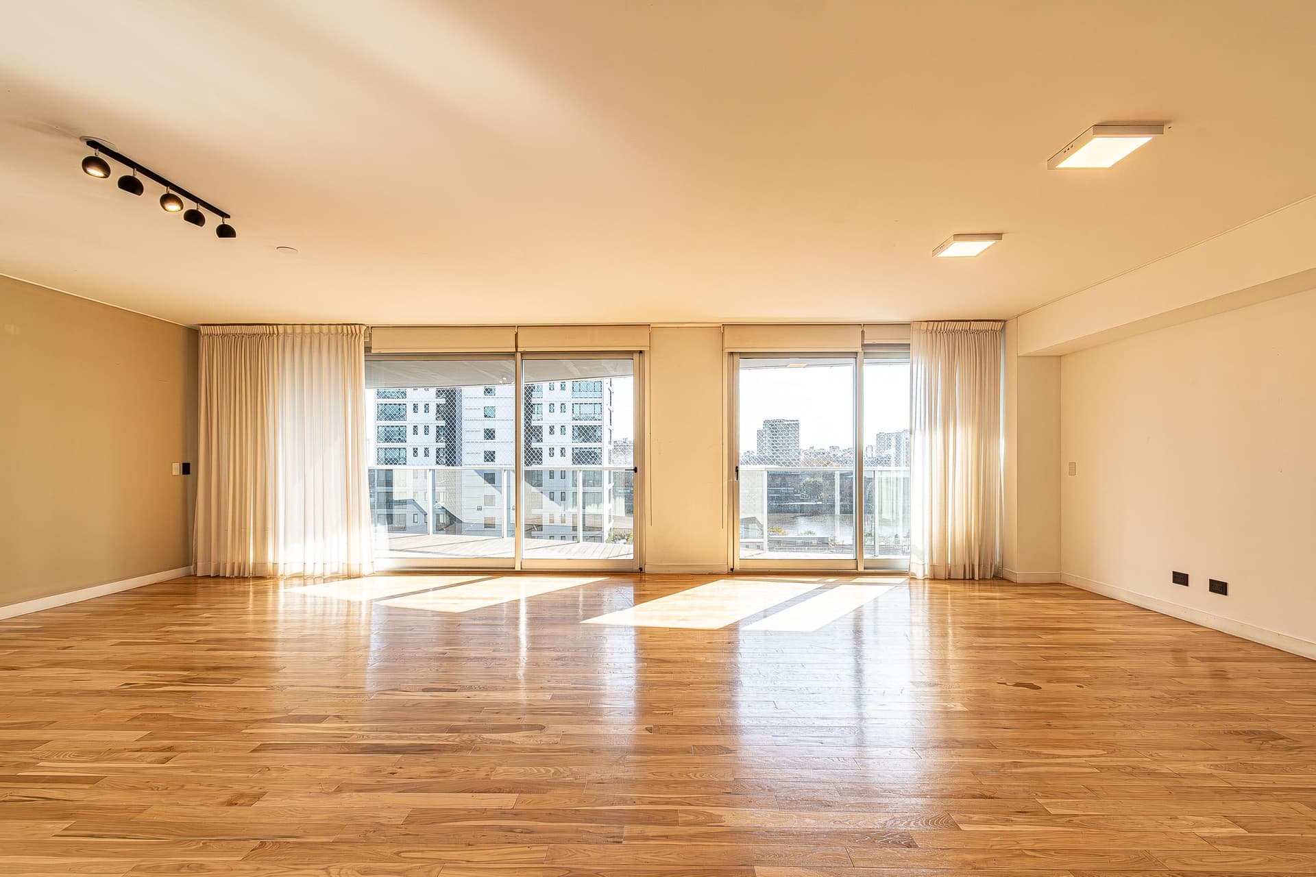 Departamento 4 ambientes en Puerto Madero - foto 2