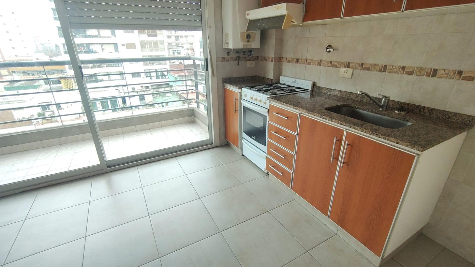 Departamento 1 ambientes en Flores - foto 1