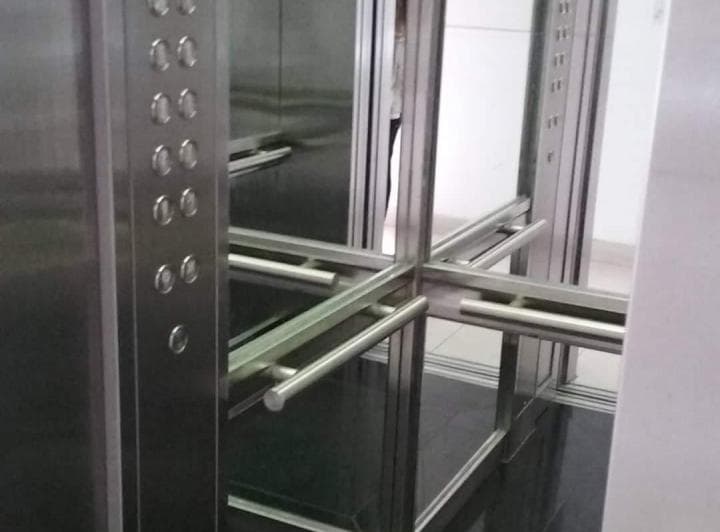Edificio con amenities, sum, piscina, parrilla,laundry.
Contrafrente con inmejor