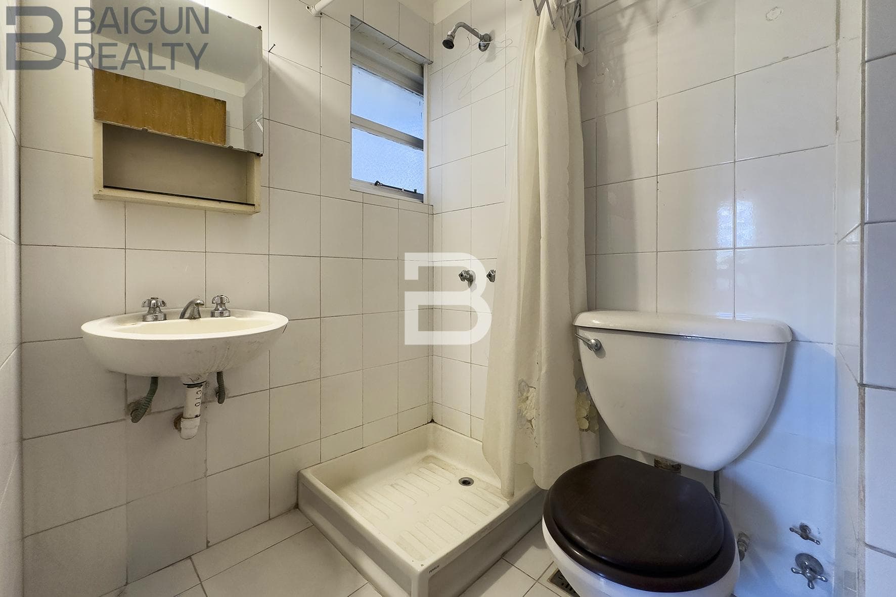 Baño de servicio