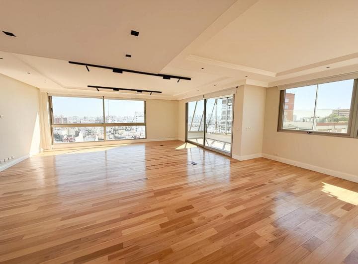 Departamento 5 ambientes en Recoleta - foto 1