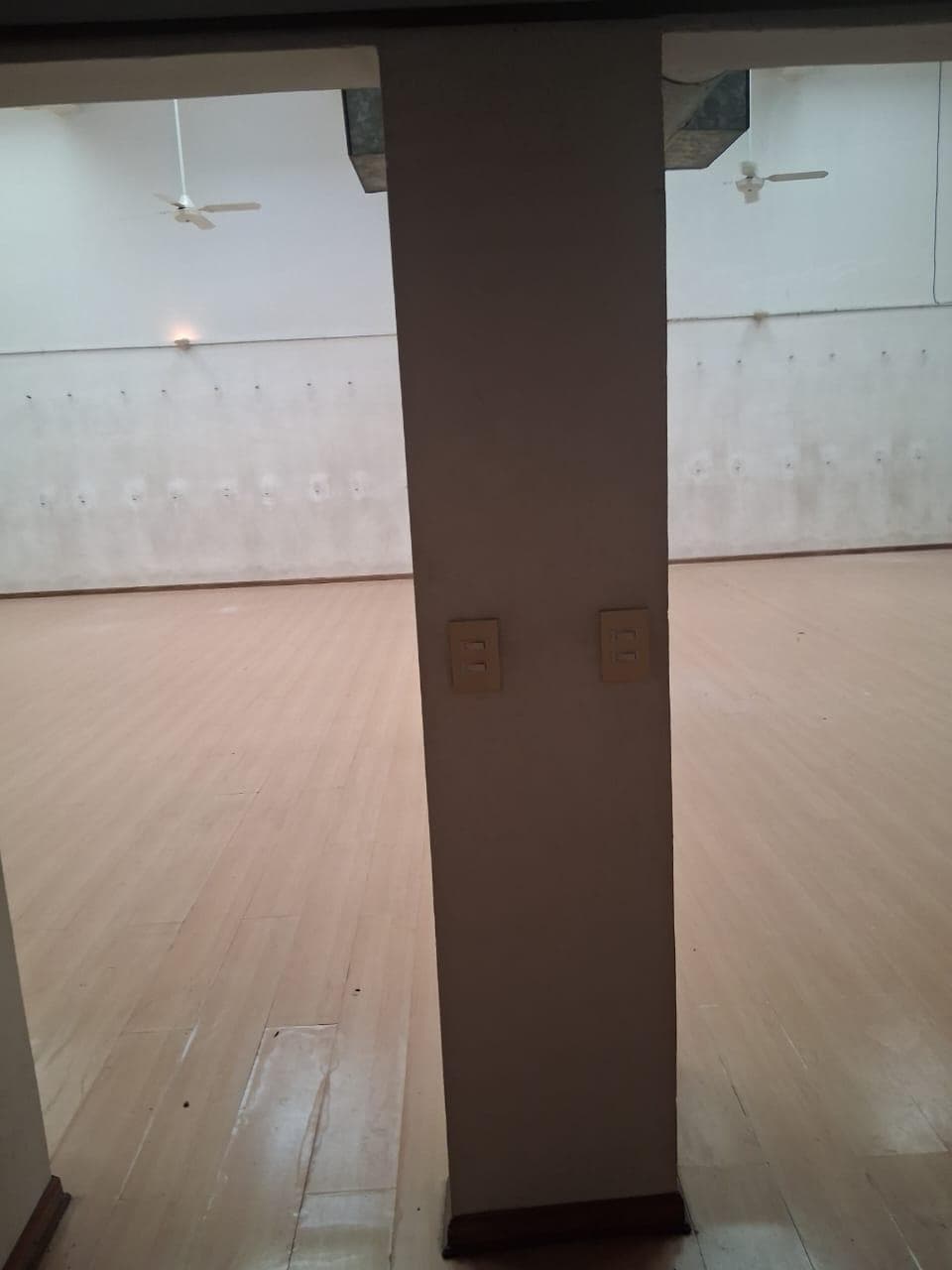 Hall ante vestuario 2