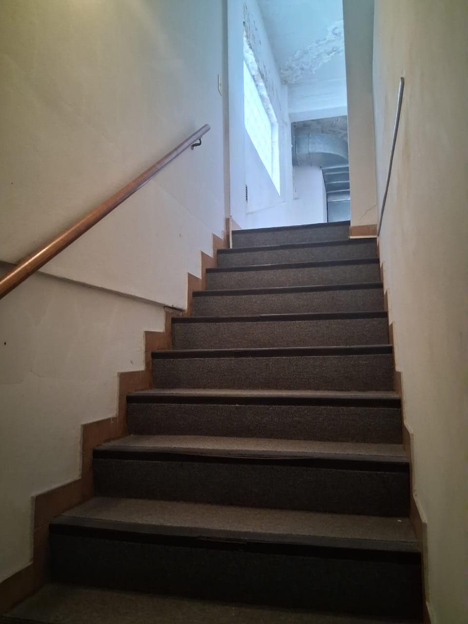 Acceso a oficina superior