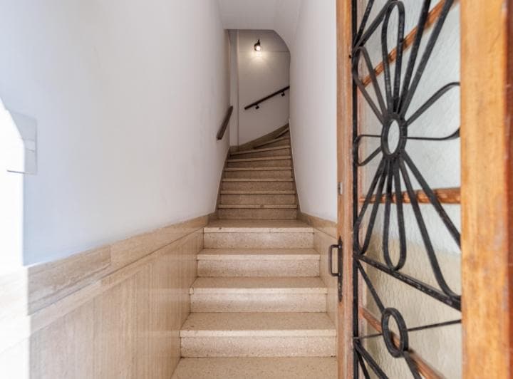escalera de ingreso 1er plata
