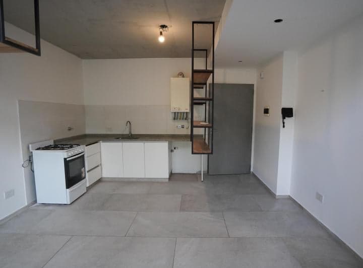 DUEÑO DIRECTO Impecable - Sin amueblar - Loft doble altura - Living comedor con 