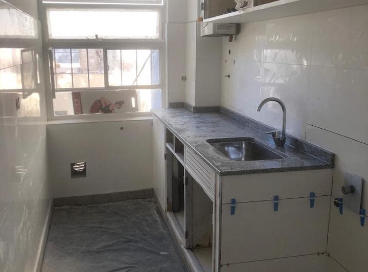 Excelente 2 ambientes totalmente reciclado en muy buena zona.  Ya esta en los de