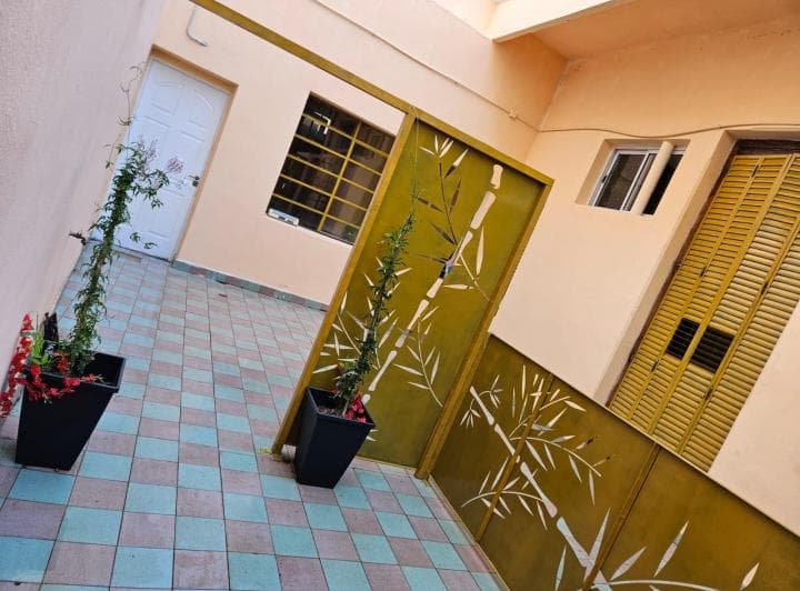 Departamento de un dormitorio en casa antigua, revitalizado a nuevo con kitchen 