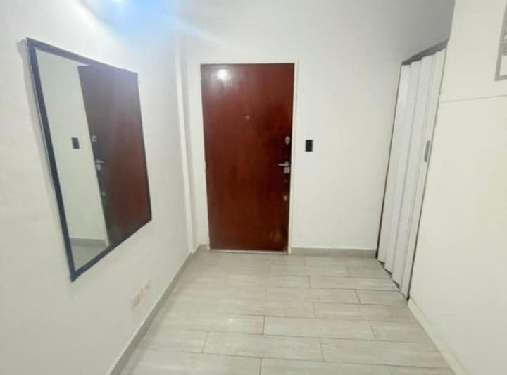 EXCELENTE OPORTUNIDAD: Departamento reciclado a nuevo en Palermo Hollywood.
Apto