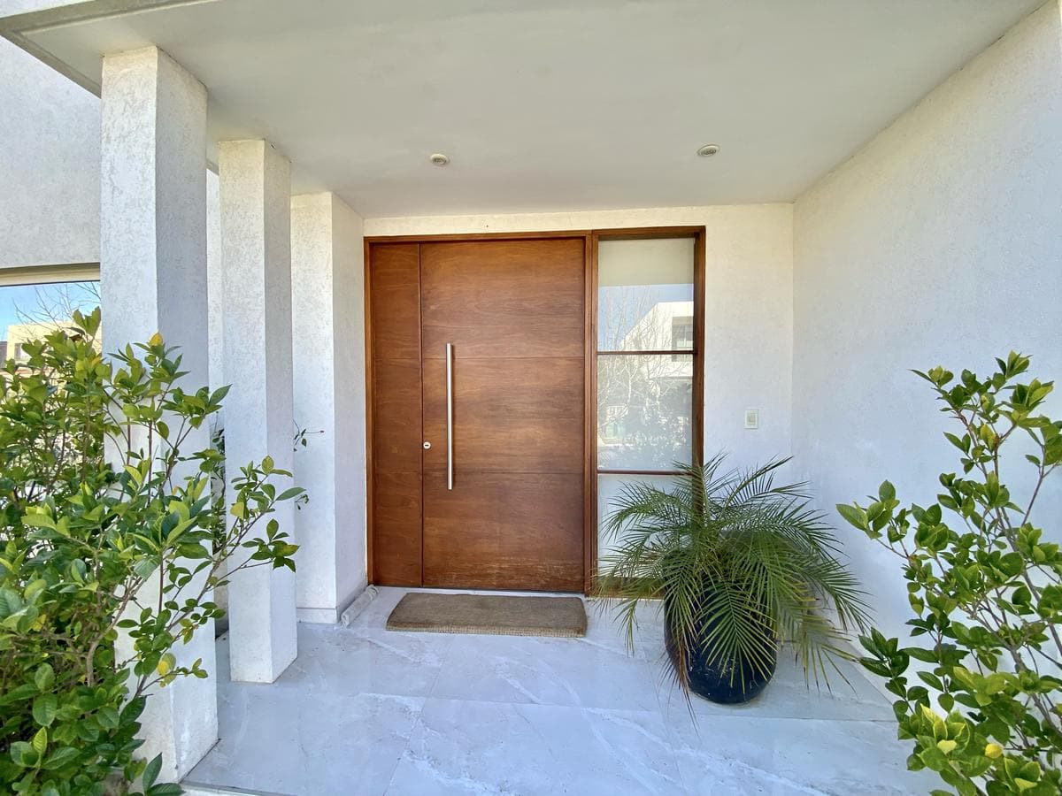 Casa 6 ambientes en Los Lagos, Nordelta - foto 1