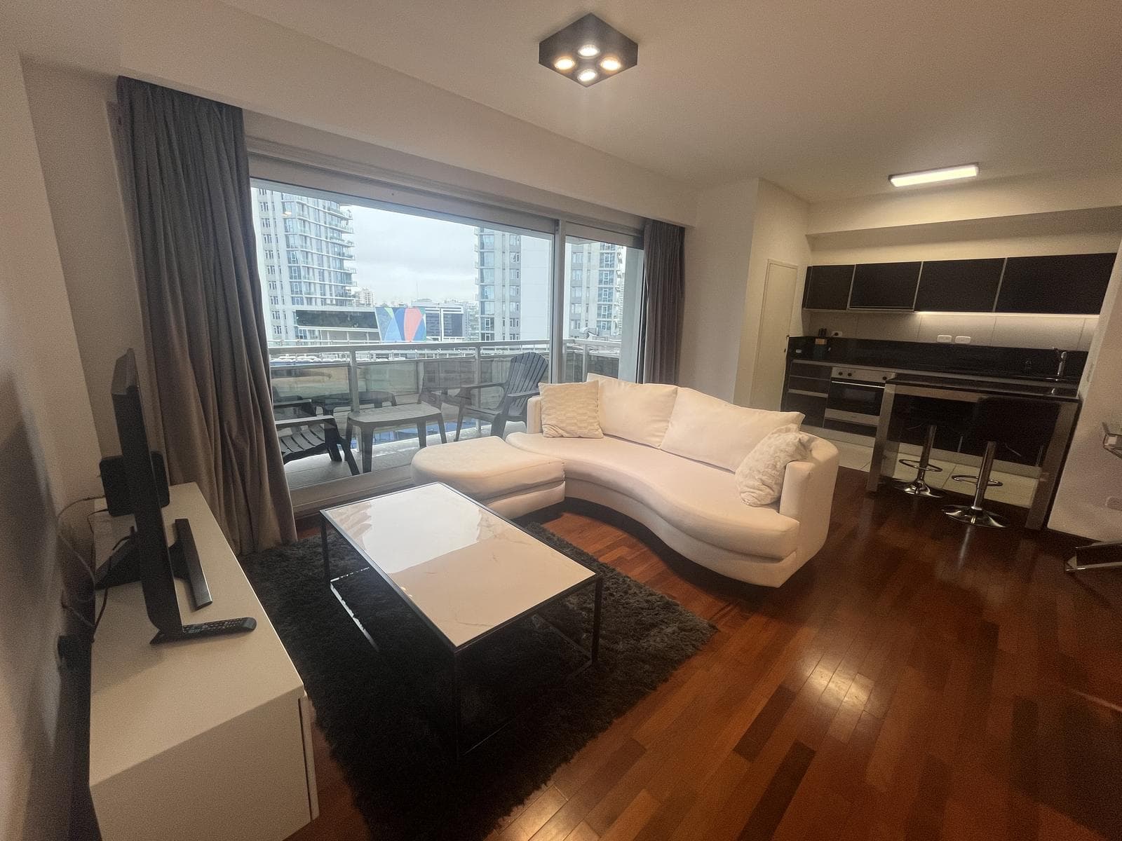 Departamento 2 ambientes en Puerto Madero - foto 1