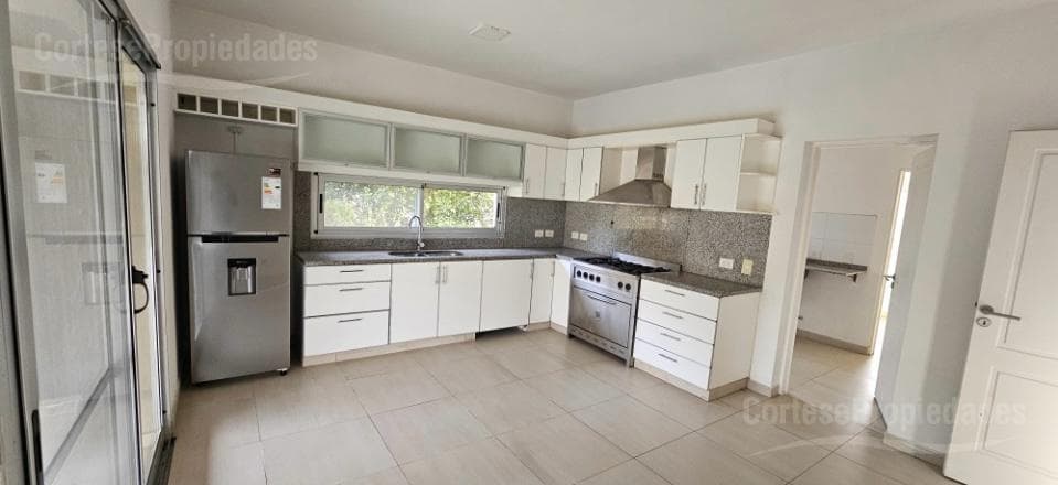 Casa 5 ambientes en Santa Catalina, Villanueva - foto 6