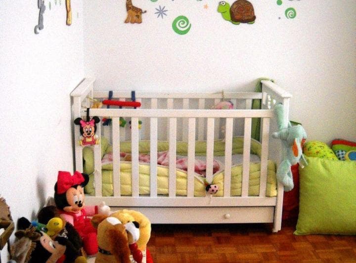 El depto. tiene 2 dormitorios con placard medidas muy buenas, mas 1 dormitorio p