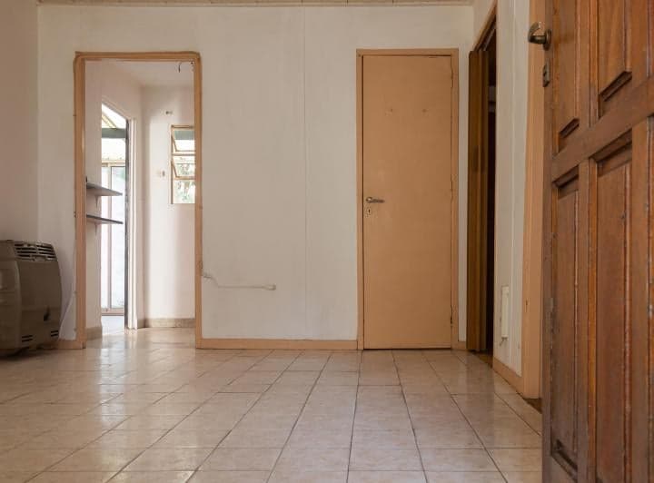 PH tipo casa de 3 ambientes a 2 cuadras del Parque Saavedra.
Entrada individual