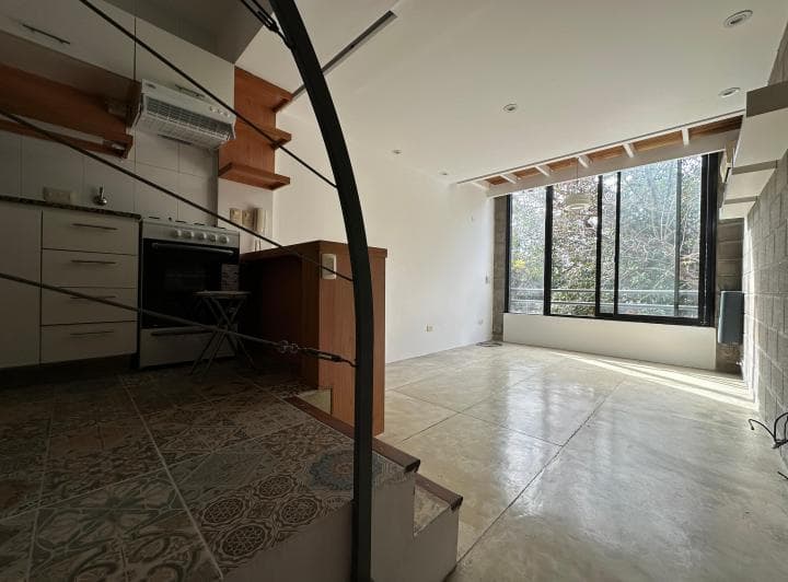 Alquiler
PH de diseño con terraza propia sobre Boulevard García del Río – Con co