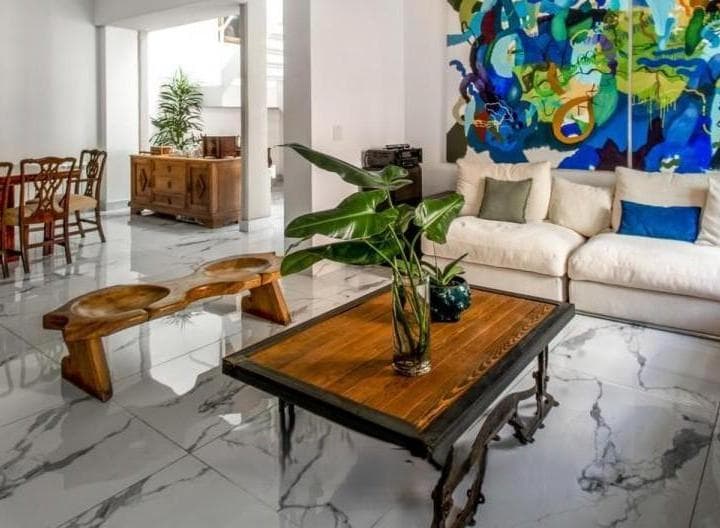 Casa Alquiler 455m² de 8 ambientes