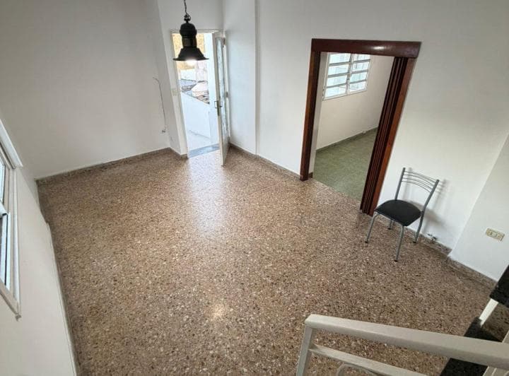PH de 4 ambientes en primer piso por escalera, ubicado sobre Asunción 2471, en e
