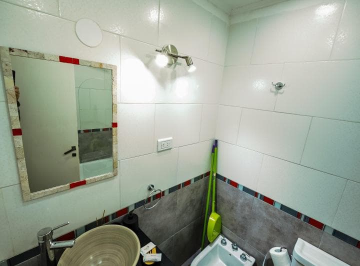 ALQUILER TEMPORARIO – RETIRO
Departamento totalmente amoblado y equipado, listo