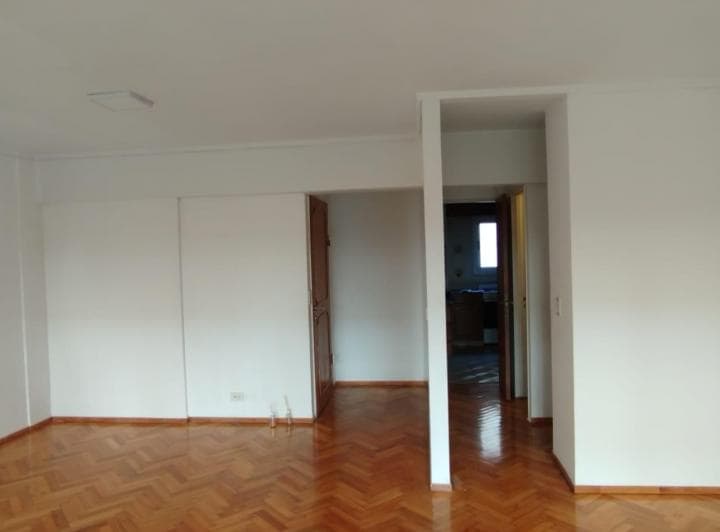 Exclusivo piso en edificio con solo 8 unidades, muy luminoso, recién restaurado,