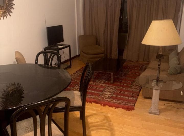 AMPLIO DPTO DE 2 AMB. CONTRAFRENTE CON BALCÓN SUPERLUMINOSO EN UBICACIÓN PRIVILE