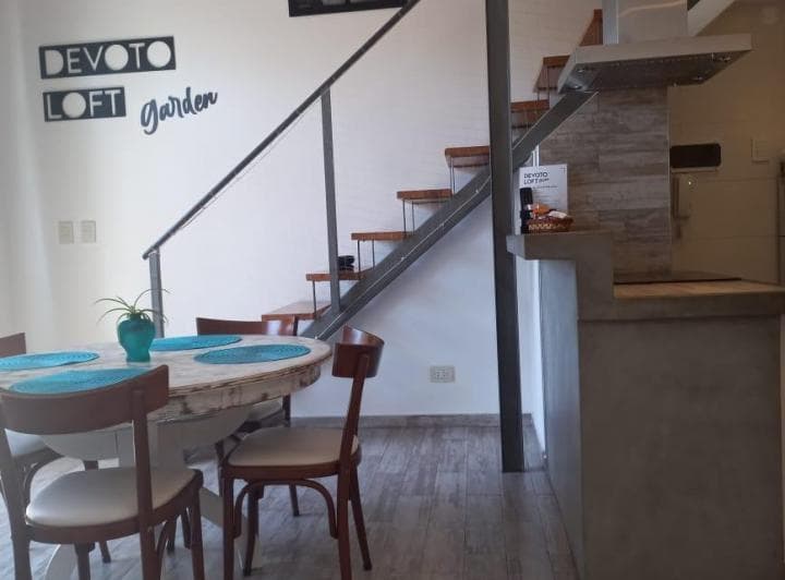 departamento 3 ambientes ,primer piso por escalera,distribuido en 2 plantas , mu