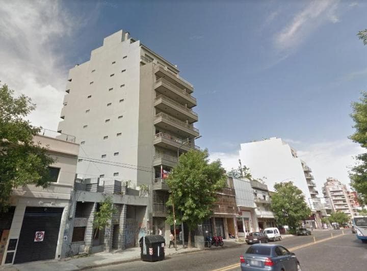 Monoambiente de categoría, 7 años, 35m2 divisible. Sobre Av Triunvirato, a 4 cua