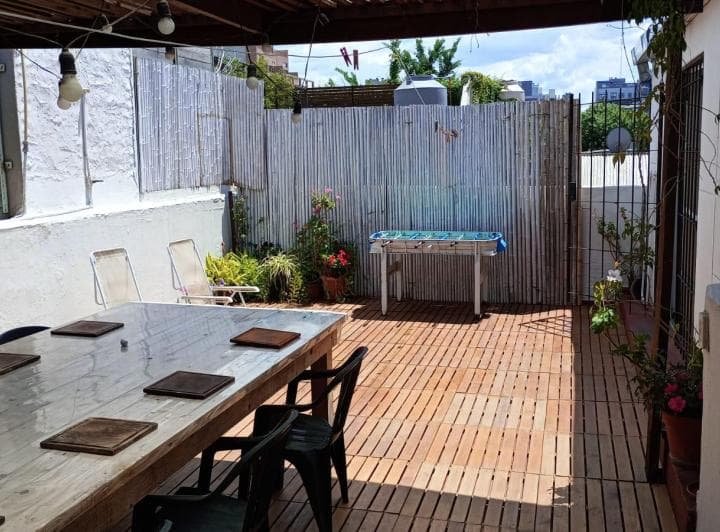 Terraza Con Pérgola y Parrilla