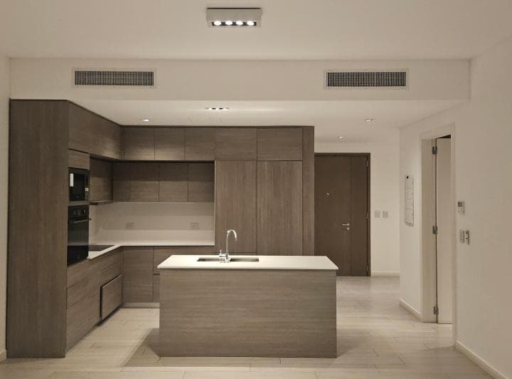 DUEÑO DIRECTO (sin comisión inmobiliaria). Lujoso piso de 2 ambientes con terraz