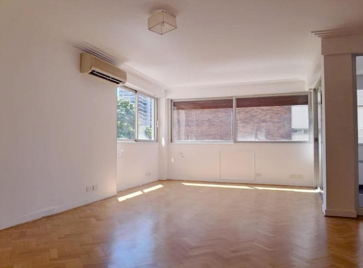 Piso de categoría en Belgrano – 130 m²
Teodoro García 1975, 3° B – Belgrano
Am