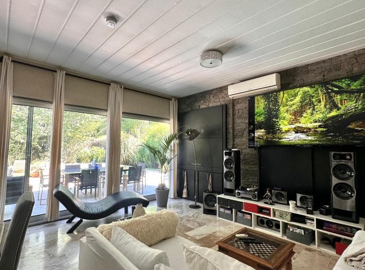 Casa Alquiler de 6 ambientes