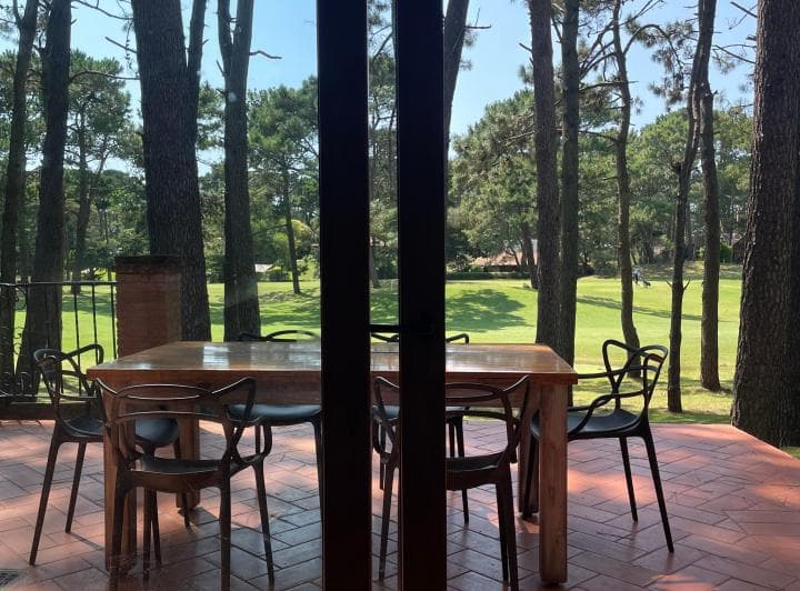 Casa Alquiler 600m² de 8 ambientes