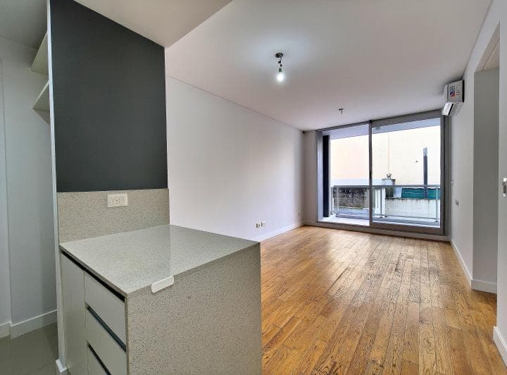 Hermoso departamento casi nuevo con excelentes acabados de 2 ambientes en alquil