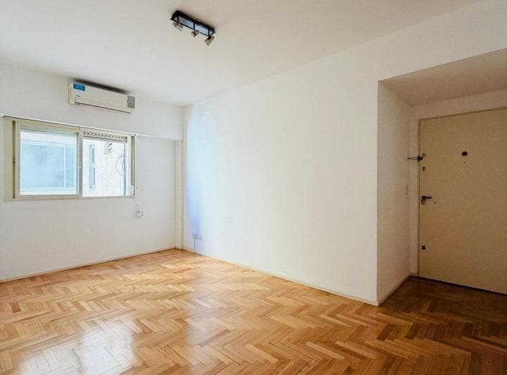 ¡Impecable departamento de 2 ambientes en la mejor zona de Caballito!
Ubicación