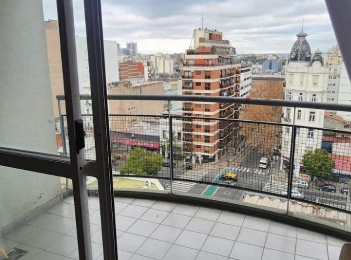 Departamento de 3 ambientes Alquiler $ 800.000