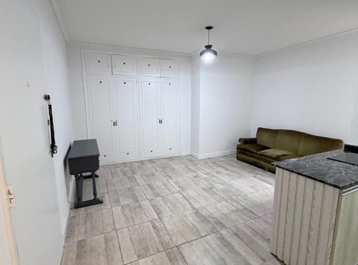 Departamento remodelado en Recoleta.
2 ambientes
1 dormitorio
1 baño
Cocina c