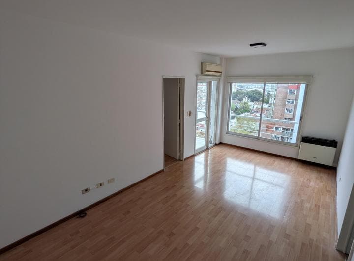 Departamento 2 ambientes en Coghlan - foto 1