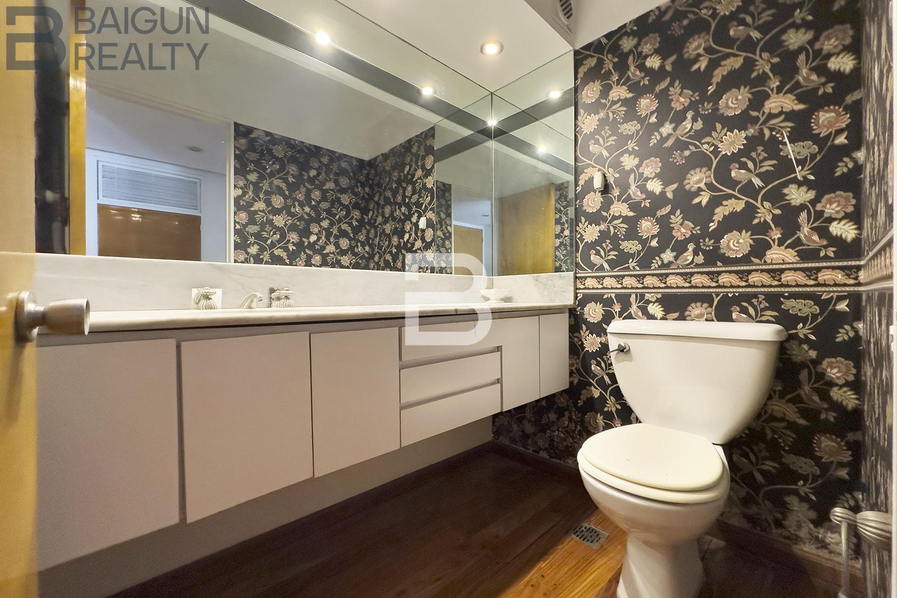 Toilette de recepción